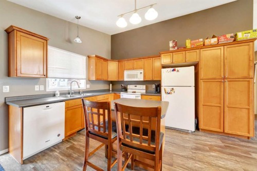 3318 44A Avenue, Lloydminster, SK - Indoor Photo Showing Kitchen With Double Sink