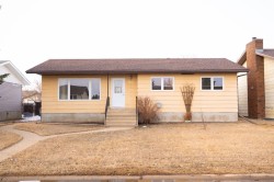 1910 7 Avenue Wainwright, AB T9W 1J1