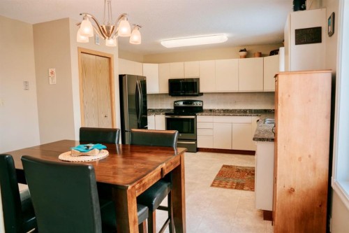 1910 7 Avenue, Wainwright, AB - Indoor Photo Showing Kitchen