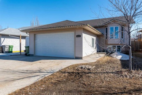 6813 41 Street, Lloydminster, AB - Outdoor