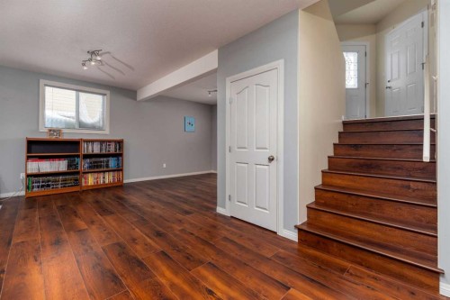 6813 41 Street, Lloydminster, AB - Indoor Photo Showing Other Room