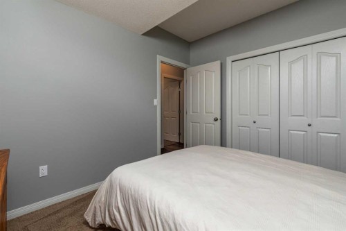 6813 41 Street, Lloydminster, AB - Indoor Photo Showing Bedroom