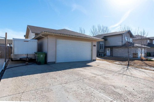 6813 41 Street, Lloydminster, AB - Outdoor