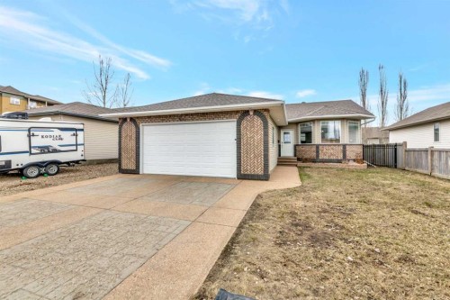 4111 68 Avenue, Lloydminster, AB - Outdoor