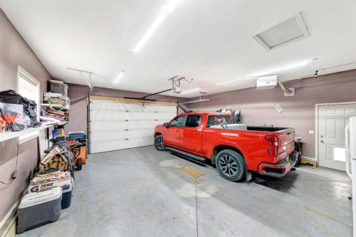 4111 68 Avenue, Lloydminster, AB - Indoor Photo Showing Garage