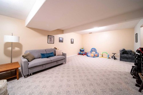 921 22 Street, Wainwright, AB - Indoor