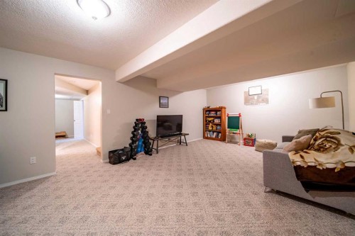921 22 Street, Wainwright, AB - Indoor