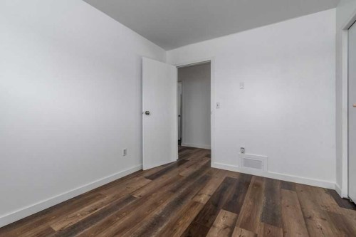 4504 49 Street, Lloydminster, SK - Indoor Photo Showing Other Room