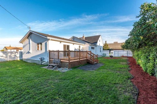 4504 49 Street, Lloydminster, SK - Outdoor With Deck Patio Veranda