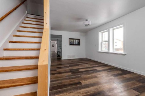 4504 49 Street, Lloydminster, SK - Indoor Photo Showing Other Room