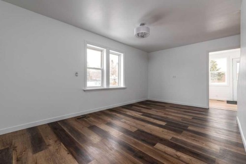 4504 49 Street, Lloydminster, SK - Indoor Photo Showing Other Room