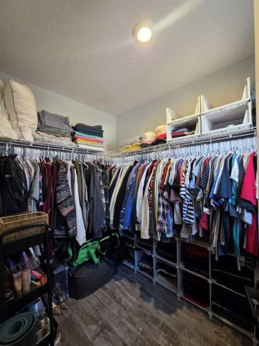 908 8 Avenue, Wainwright, AB - Indoor With Storage
