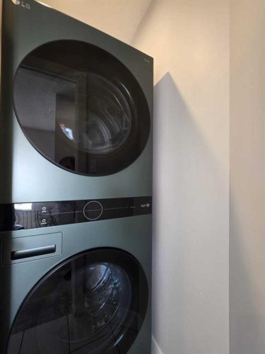 908 8 Avenue, Wainwright, AB - Indoor Photo Showing Laundry Room