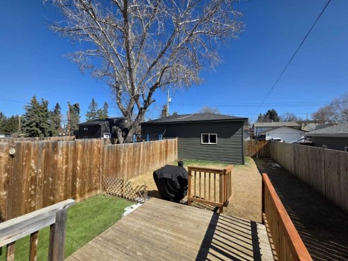 908 8 Avenue, Wainwright, AB - Outdoor With Deck Patio Veranda