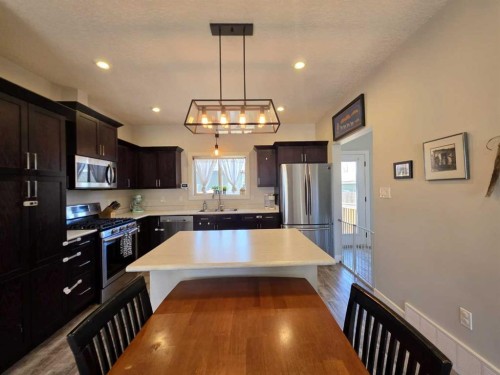 908 8 Avenue, Wainwright, AB - Indoor