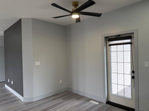 7115 37 Street, Lloydminster, AB - Indoor Photo Showing Other Room