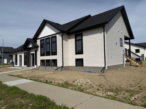 7115 37 Street, Lloydminster, AB - Outdoor