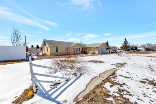 117 2 Avenue West, Marshall, SK 