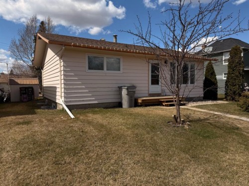 122 Main Street, Lashburn, SK - Outdoor