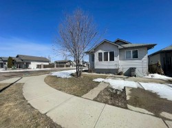 1711 49 Avenue Lloydminster, SK S9V 2E7