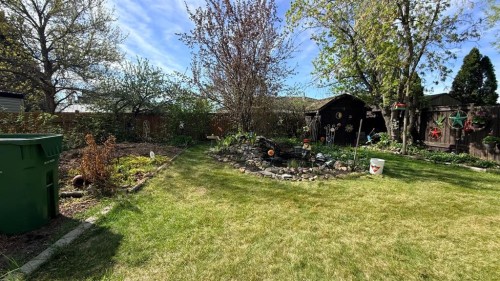 5709 40 Street, Lloydminster, AB - Outdoor
