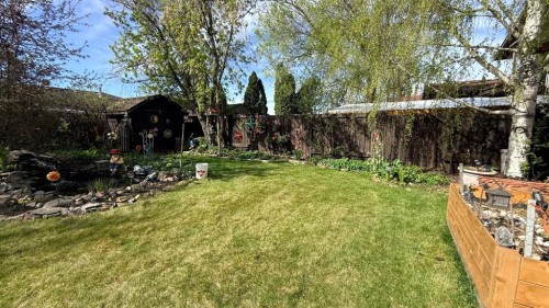 5709 40 Street, Lloydminster, AB - Outdoor
