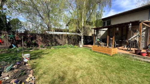 5709 40 Street, Lloydminster, AB - Outdoor