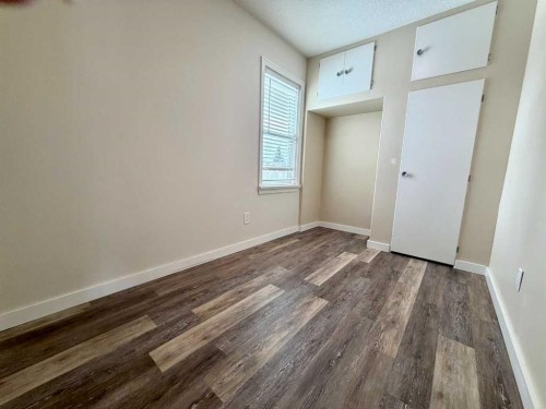 830 6 Avenue, Wainwright, AB - Indoor Photo Showing Other Room