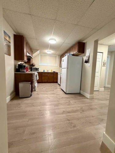 830 6 Avenue, Wainwright, AB - Indoor