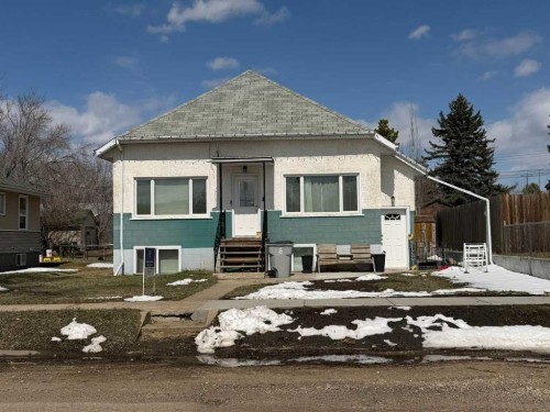 830 6 Avenue  Wainwright, AB T9W 1C2