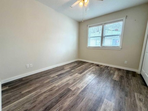 830 6 Avenue, Wainwright, AB - Indoor Photo Showing Other Room