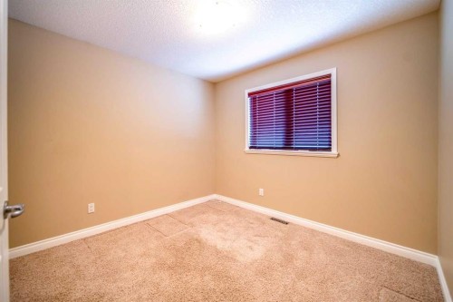 2521 10 Avenue, Wainwright, AB - Indoor Photo Showing Other Room