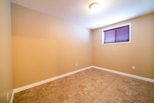 2521 10 Avenue, Wainwright, AB - Indoor Photo Showing Other Room