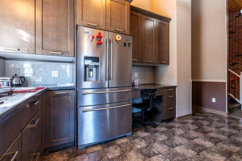 3003 51B Avenue, Lloydminster, AB - Indoor Photo Showing Kitchen