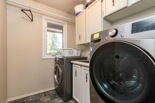 3003 51B Avenue, Lloydminster, AB - Indoor Photo Showing Laundry Room