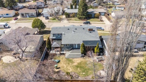 3003 51B Avenue, Lloydminster, AB - Outdoor