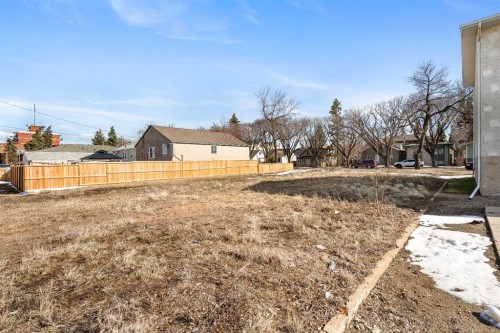 5212 50 Street, Lloydminster, AB 