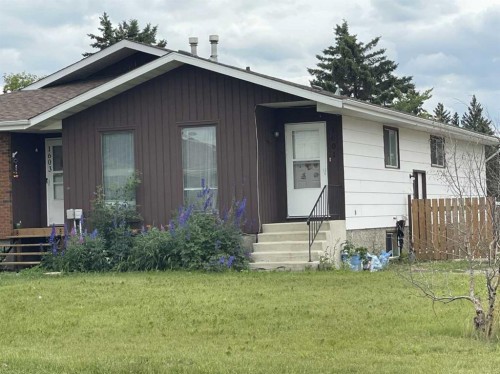 1601 5 Avenue, Wainwright, AB - Outdoor