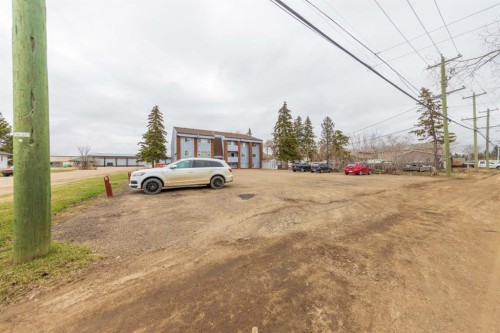 10-5538 49 Avenue, Lloydminster, SK - Outdoor