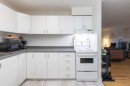 10-5538 49 Avenue, Lloydminster, SK  - Indoor Photo Showing Kitchen 