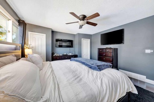 1206 1 Avenue, Wainwright, AB - Indoor Photo Showing Bedroom
