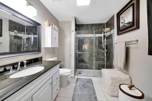 1206 1 Avenue, Wainwright, AB - Indoor Photo Showing Bathroom