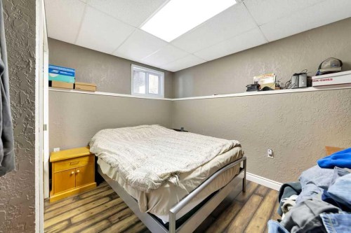 1206 1 Avenue, Wainwright, AB - Indoor Photo Showing Bedroom