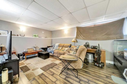 1206 1 Avenue, Wainwright, AB - Indoor
