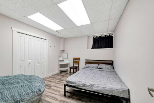 1206 1 Avenue, Wainwright, AB - Indoor Photo Showing Bedroom