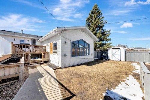 1206 1 Avenue, Wainwright, AB - Outdoor