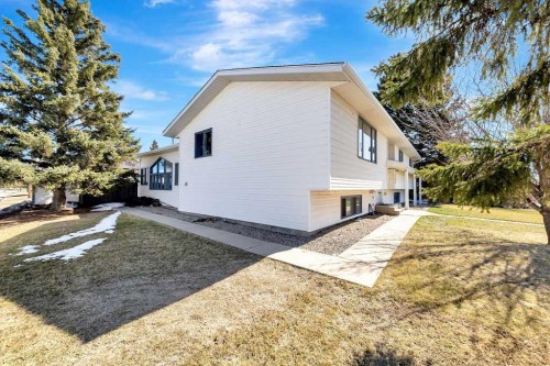 1206 1 Avenue, Wainwright, AB - Outdoor