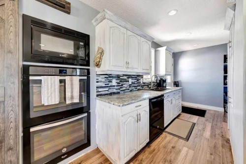 1206 1 Avenue, Wainwright, AB - Indoor Photo Showing Kitchen