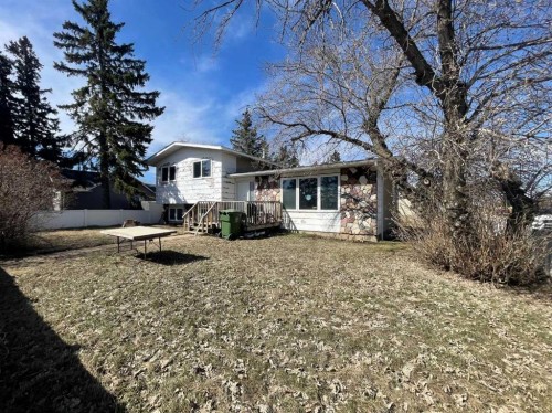 5438 49 Avenue, Lloydminster, SK - Outdoor