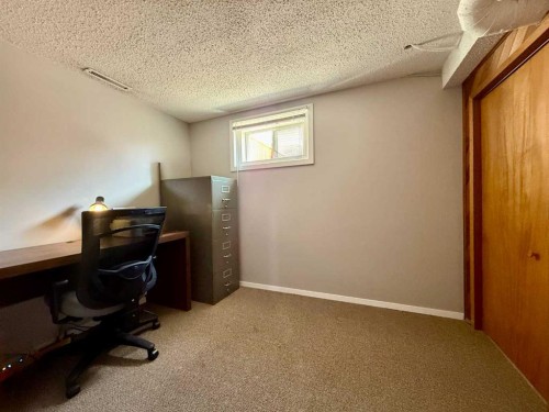 818 9 Avenue, Wainwright, AB - Indoor